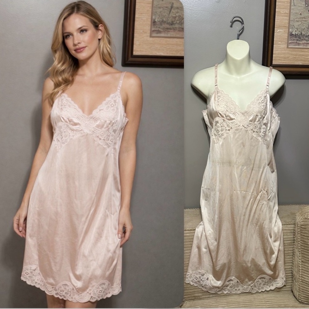 VINTAGE Vanity Fair Beigw Lace Trim Slip 36 L